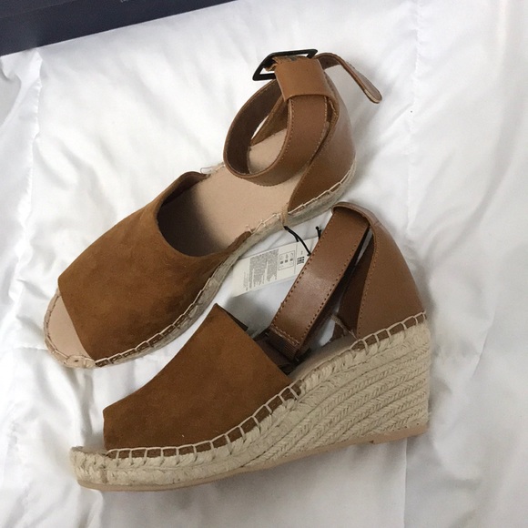 SOLD - Picture 3 of 4